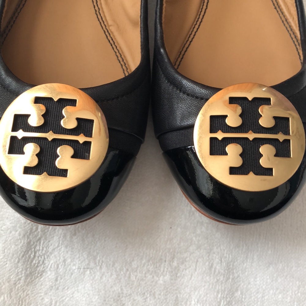 Tory Burch Black Leather Flats with Gold Logo Medallions - Picture 3 of 8
